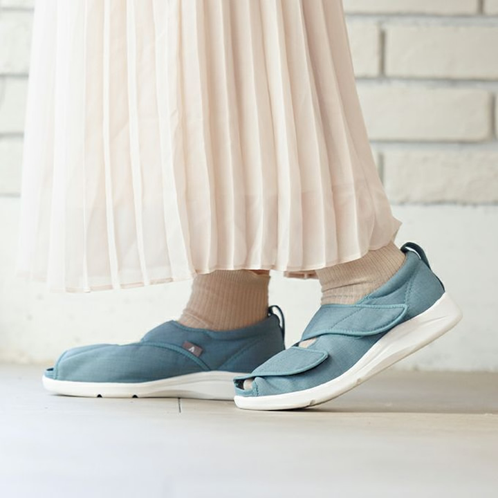 1136オープンウィング 施設用 外出にも使えます